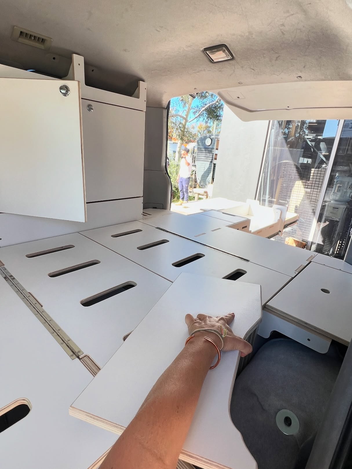Mitsubishi Delica D4 SWB ✅
Built for functionality, comfort, and everyday ease — this compact layout makes the most of every inch:
🔹 Full kitchen drawer (Driver side)
🔹 30L fridge cavity (Passenger side)
🔹 Support for existing table — right above the fridge
🔹 Covered wheel arches for a clean finish
🔹 Backrest system for flexible seating
🔹 Seat & storage cabinet behind the passenger seat — with 400mm walkway to the bed
🔹 Floor platform connecting bed and storage
🔹 Full-length side cabinet with shelves, locking door & U-tray top
Designed to keep life on the road simple, efficient, and dialed in.
This Delica is ready to roll.
#KataDelica #DelicaD4 #Delica #mitsubishidelica #KataMitsubishi #Delicavan #DelicaAus #4wdvan
#vanbuild #australiavanlife #fitoutvan #camperconversion #camperlife #nomadlife #VanLife #campervan #vanconversion #vanlifevirals #campervanconversion #tinyhome #homeonwheels #vanlifeideas #offgrid #outdoorliving #roadtrip #DelicaD5 #mitsubishicampervan #mitsubishidelicaL400 #VanLife #TravelEssentials #fullconversion